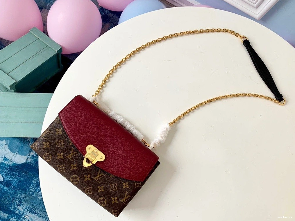 WIS LOUIS SAINT-PLACIDE VUITTON 0130